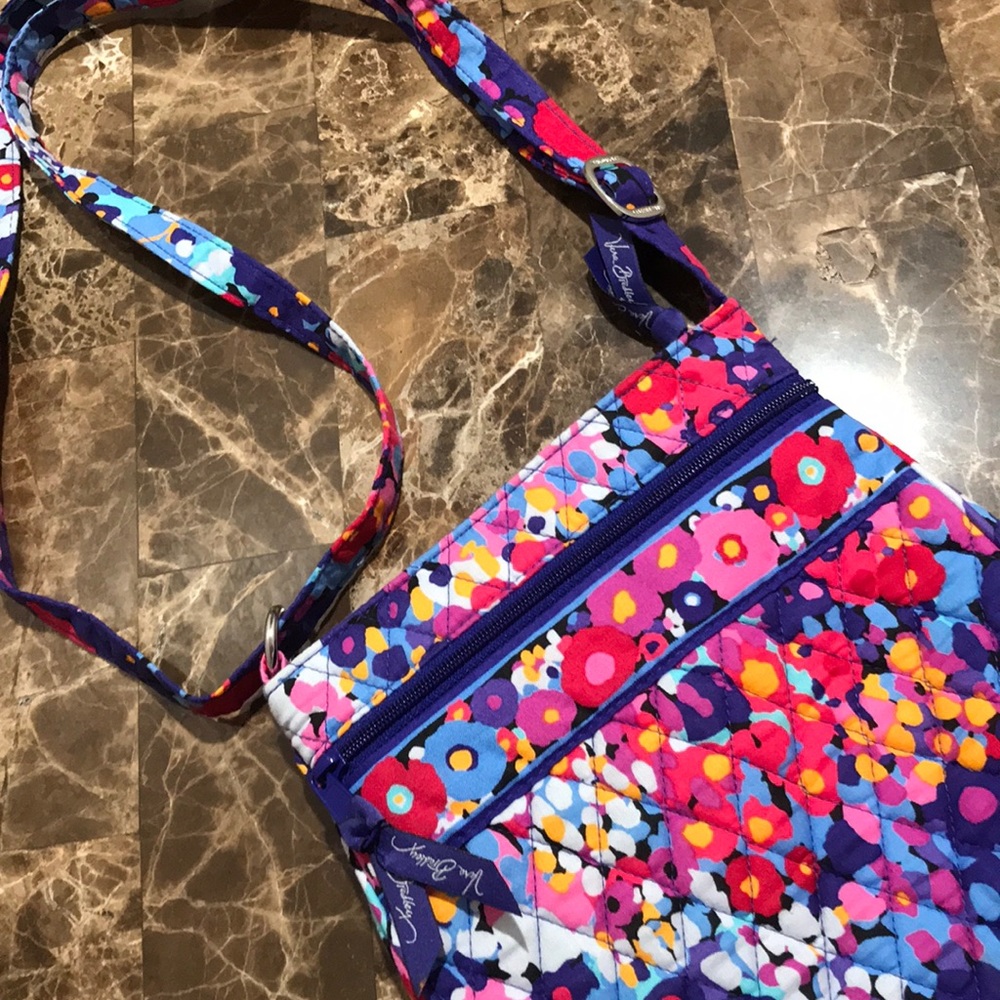 ‼️Vera Bradley crossbody bag😍‼️👛💐🌸🌷